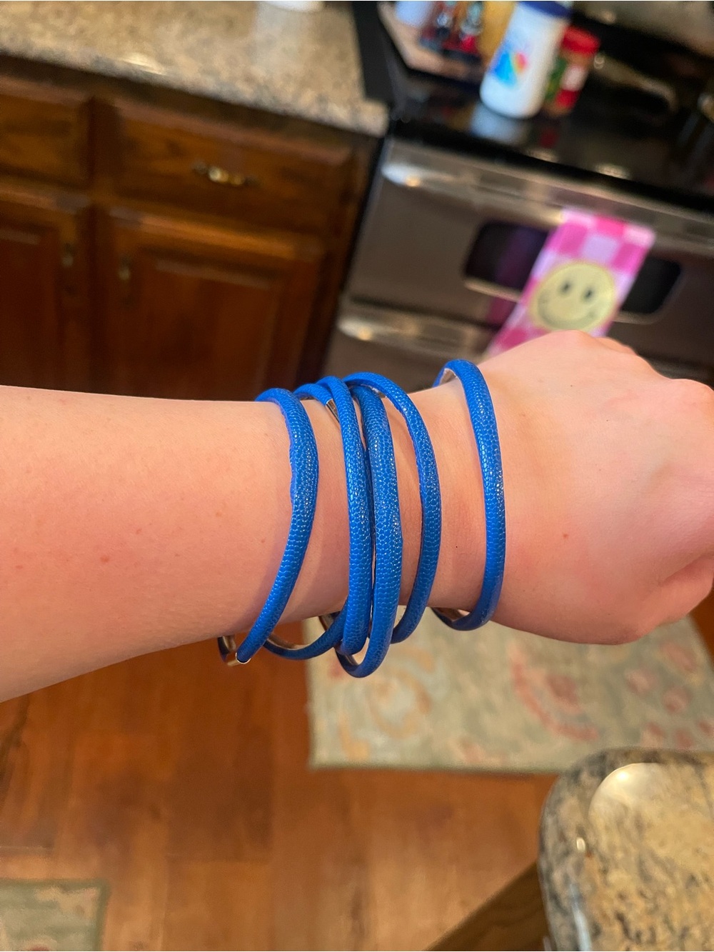 Assorted Women's bracelets - Picture 7 of 16
